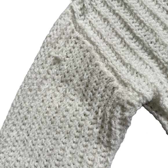 EXPRESS CREAM CHUNKY KNIT LONG SLEEVE OVERSIZED SWEATER SIZE XS - Picture 4 of 11